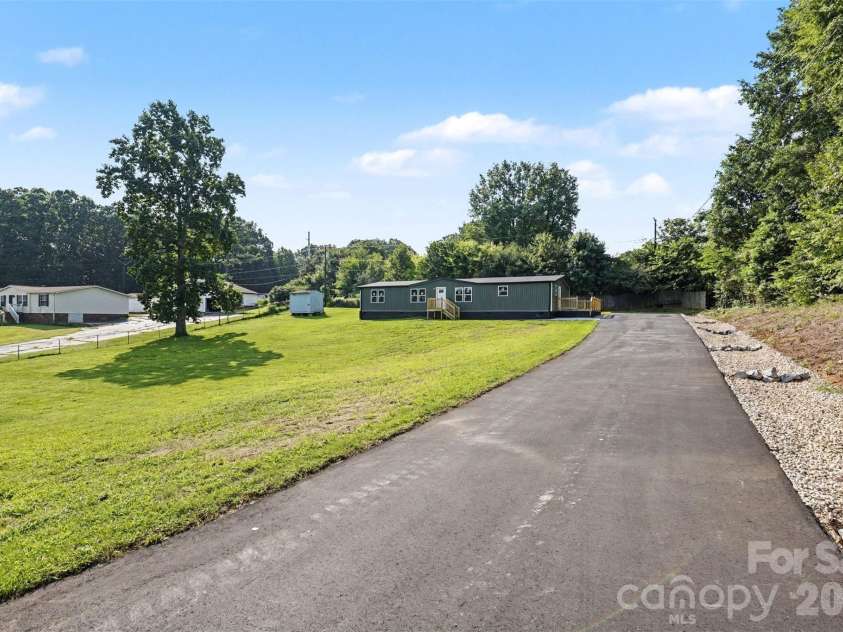 5174 Grand Canyon Road, Concord, NC 28027.  MLS# CAR4414923, YatesRealty ID 45861. 