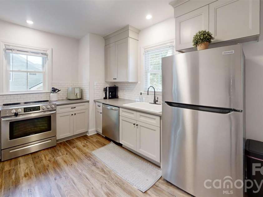 506 Cedar Street, Lincolnton, NC 28092.  MLS# CAR4414966, YatesRealty ID 45862. 