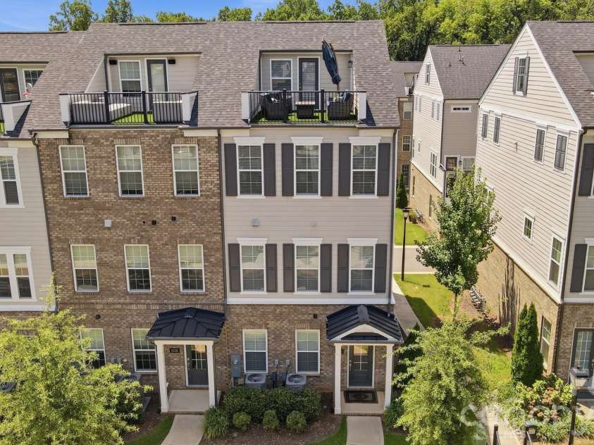 2526 Kenmore Avenue, Charlotte, NC 28204.  MLS# CAR4415066, YatesRealty ID 45864. 