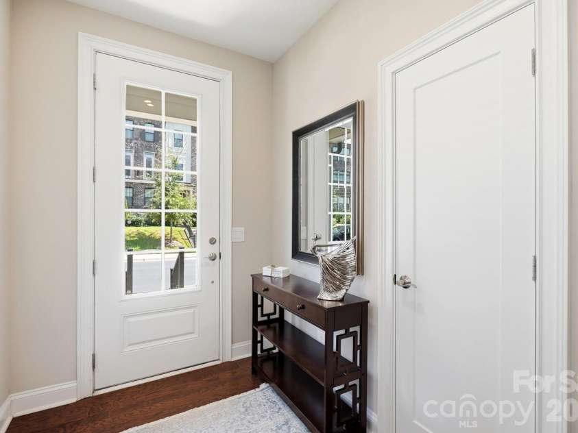 2526 Kenmore Avenue, Charlotte, NC 28204.  MLS# CAR4415066, YatesRealty ID 45864. 