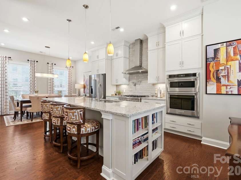 2526 Kenmore Avenue, Charlotte, NC 28204.  MLS# CAR4415066, YatesRealty ID 45864. 