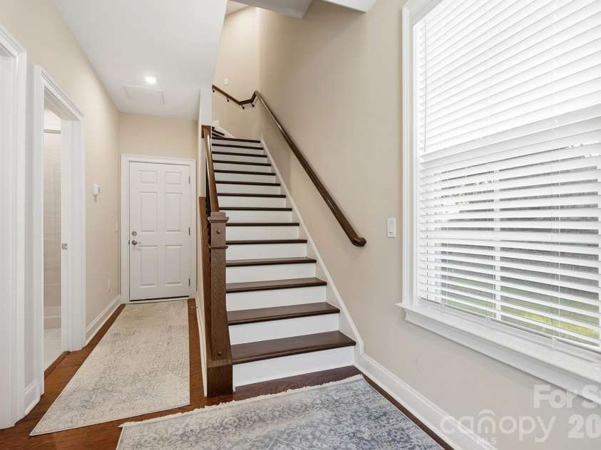 2526 Kenmore Avenue, Charlotte, NC 28204.  MLS# CAR4415066, YatesRealty ID 45864. 