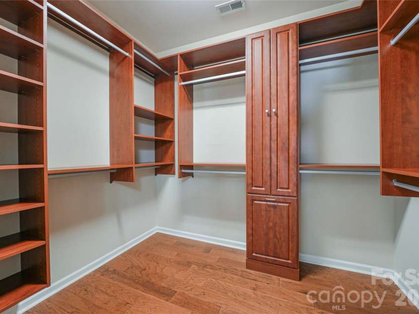 13201 Ferguson Forest Drive, Charlotte, NC 28273.  MLS# CAR4414972, YatesRealty ID 45865. Closet System
