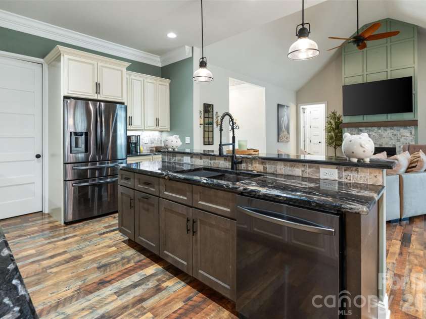 1607 Aragon Beach Road, Rock Hill, SC 29732.  MLS# CAR4414873, YatesRealty ID 45866. 