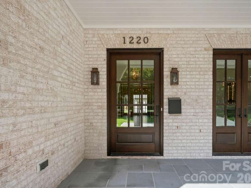 1220 Biltmore Drive, Charlotte, NC 28207.  MLS# CAR4414885, YatesRealty ID 45867. 