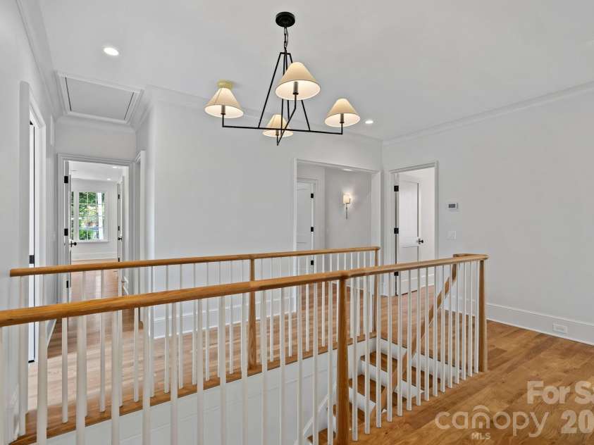 1220 Biltmore Drive, Charlotte, NC 28207.  MLS# CAR4414885, YatesRealty ID 45867. 