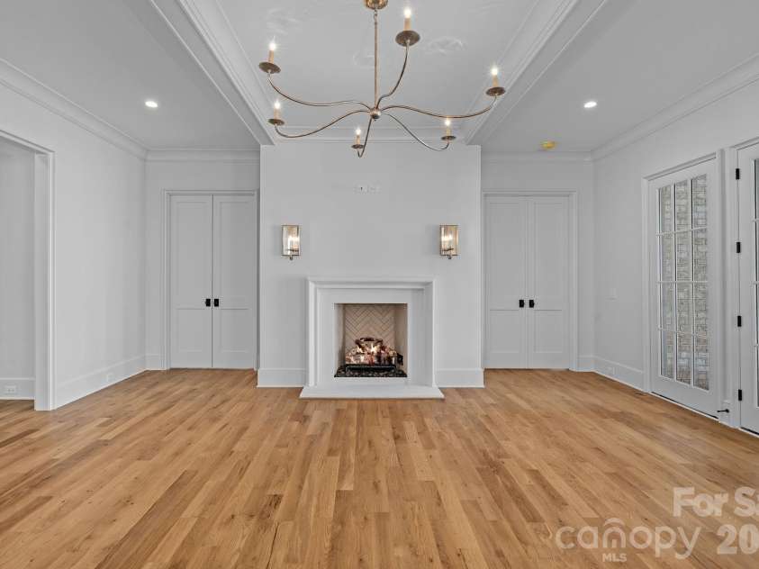 1220 Biltmore Drive, Charlotte, NC 28207.  MLS# CAR4414885, YatesRealty ID 45867. 