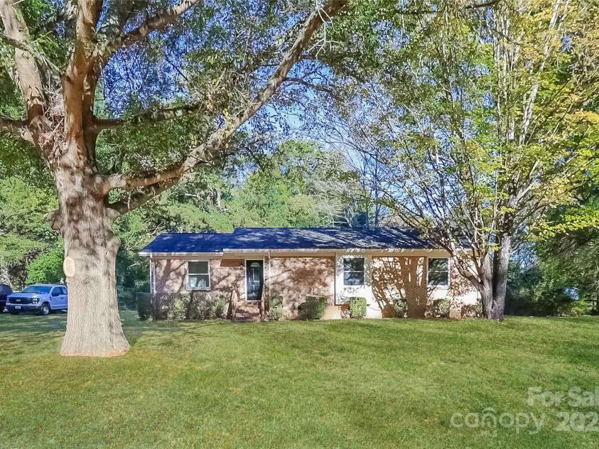 8531 Willhill Road, Mint Hill, NC 28227.  MLS# CAR4317089, YatesRealty ID 45867. 