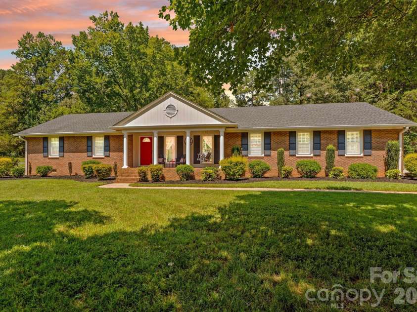 140 Spicewood Lane, Salisbury, NC 28147.  MLS# CAR4414651, YatesRealty ID 45868. 