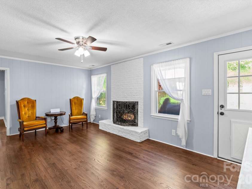 140 Spicewood Lane, Salisbury, NC 28147.  MLS# CAR4414651, YatesRealty ID 45868. 