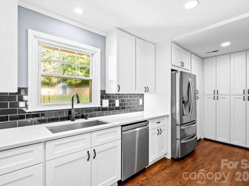 140 Spicewood Lane, Salisbury, NC 28147.  MLS# CAR4414651, YatesRealty ID 45868. 