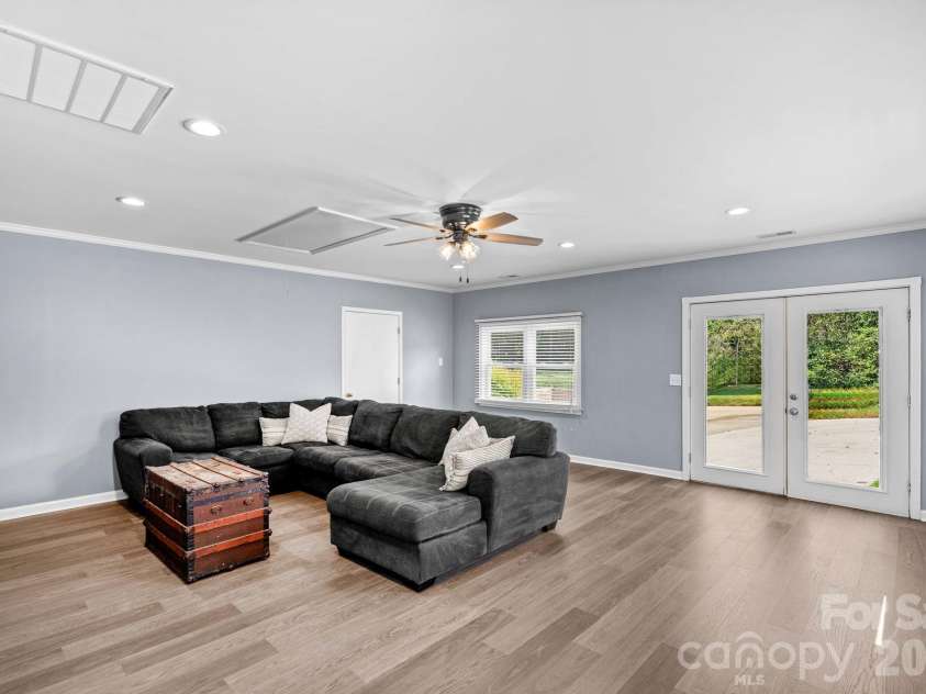 140 Spicewood Lane, Salisbury, NC 28147.  MLS# CAR4414651, YatesRealty ID 45868. 