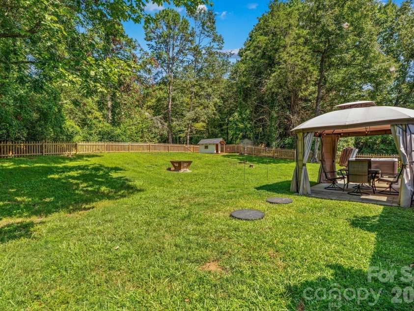140 Spicewood Lane, Salisbury, NC 28147.  MLS# CAR4414651, YatesRealty ID 45868. 