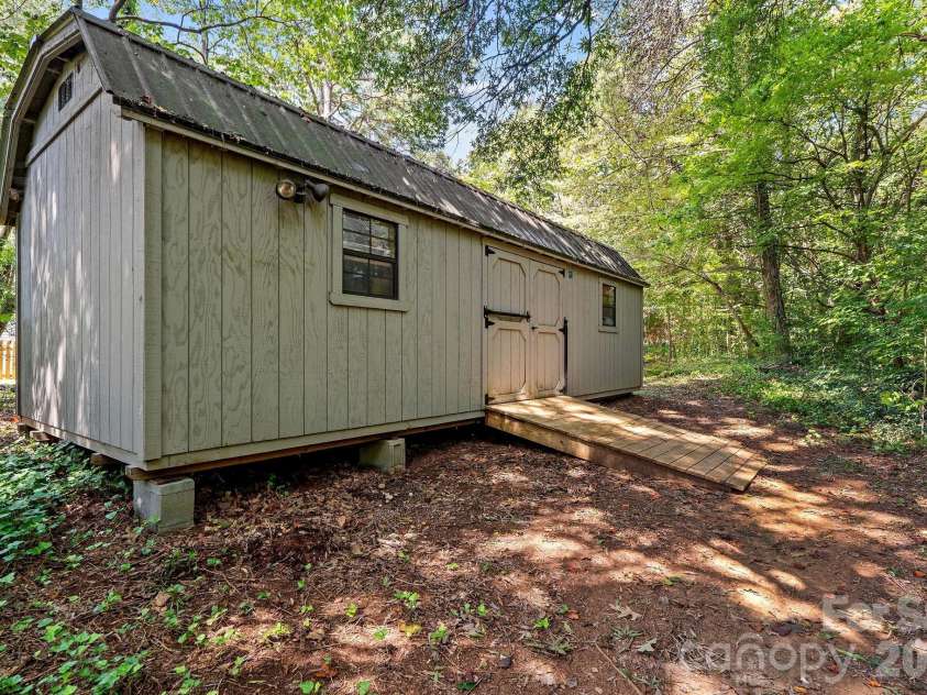 140 Spicewood Lane, Salisbury, NC 28147.  MLS# CAR4414651, YatesRealty ID 45868. 