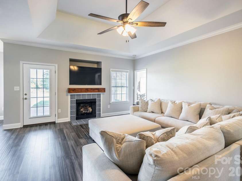 141 Logan Ridge Drive, Statesville, NC 28677.  MLS# CAR4414701, YatesRealty ID 45869. 