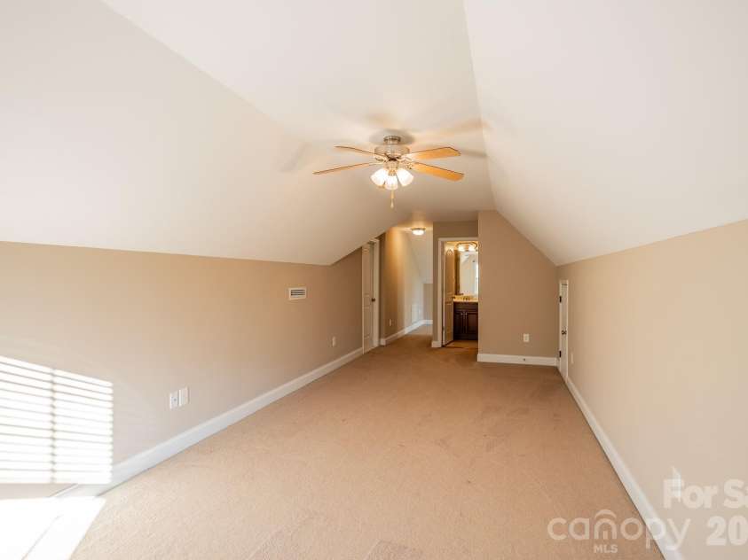 141 Logan Ridge Drive, Statesville, NC 28677.  MLS# CAR4414701, YatesRealty ID 45869. 