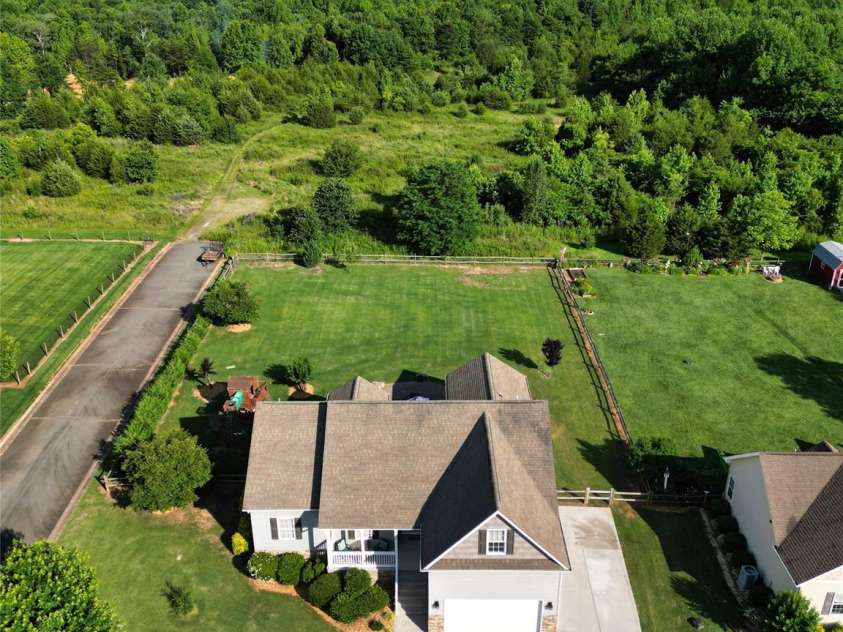 141 Logan Ridge Drive, Statesville, NC 28677.  MLS# CAR4414701, YatesRealty ID 45869. 