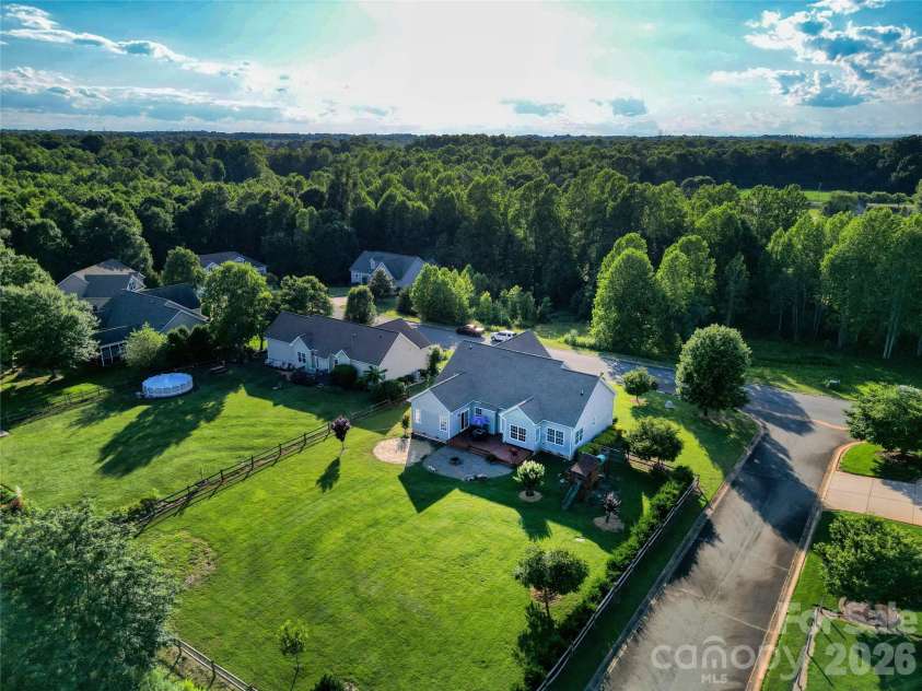 141 Logan Ridge Drive, Statesville, NC 28677.  MLS# CAR4414701, YatesRealty ID 45869. 