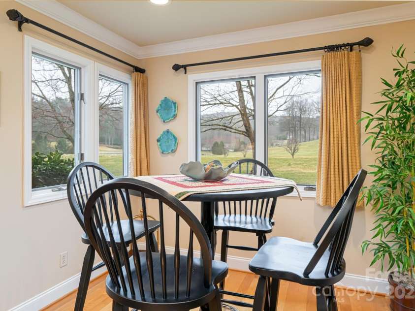 173 Winding Meadows Drive, Flat Rock, NC 28731.  MLS# CAR4234508, YatesRealty ID 4587. 