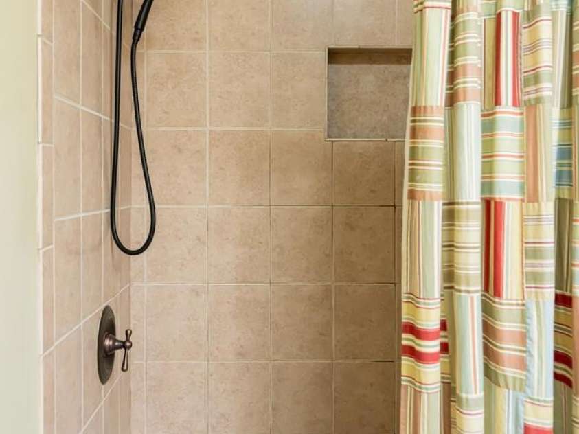 173 Winding Meadows Drive, Flat Rock, NC 28731.  MLS# CAR4234508, YatesRealty ID 4587. 