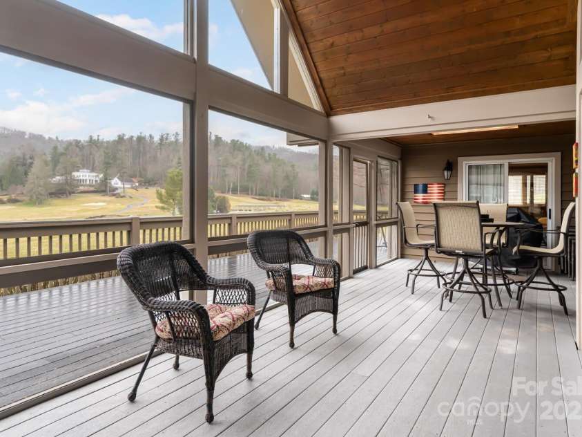 173 Winding Meadows Drive, Flat Rock, NC 28731.  MLS# CAR4234508, YatesRealty ID 4587. 