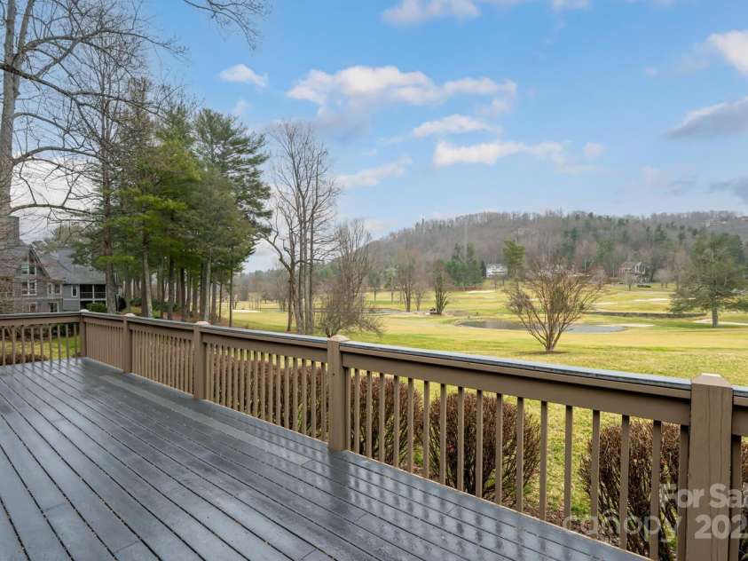 173 Winding Meadows Drive, Flat Rock, NC 28731.  MLS# CAR4234508, YatesRealty ID 4587. 