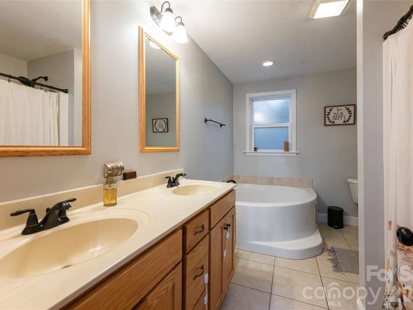 65 Owenby Road, Candler, NC 28715.  MLS# CAR4354609, YatesRealty ID 4587. 