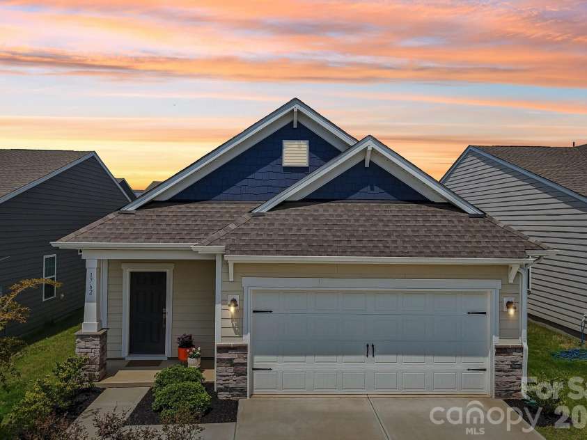 1762 Otter Perch Lane, Fort Mill, SC 29715.  MLS# CAR4414576, YatesRealty ID 45870. 
