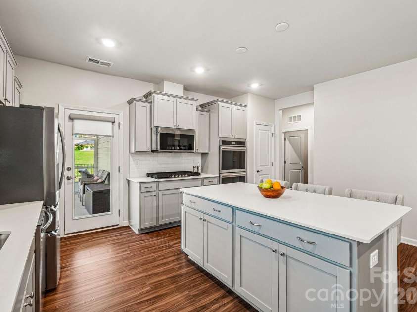 1762 Otter Perch Lane, Fort Mill, SC 29715.  MLS# CAR4414576, YatesRealty ID 45870. 