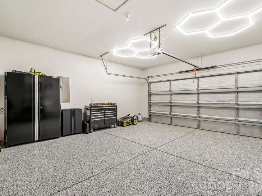 1762 Otter Perch Lane, Fort Mill, SC 29715.  MLS# CAR4414576, YatesRealty ID 45870. Garage