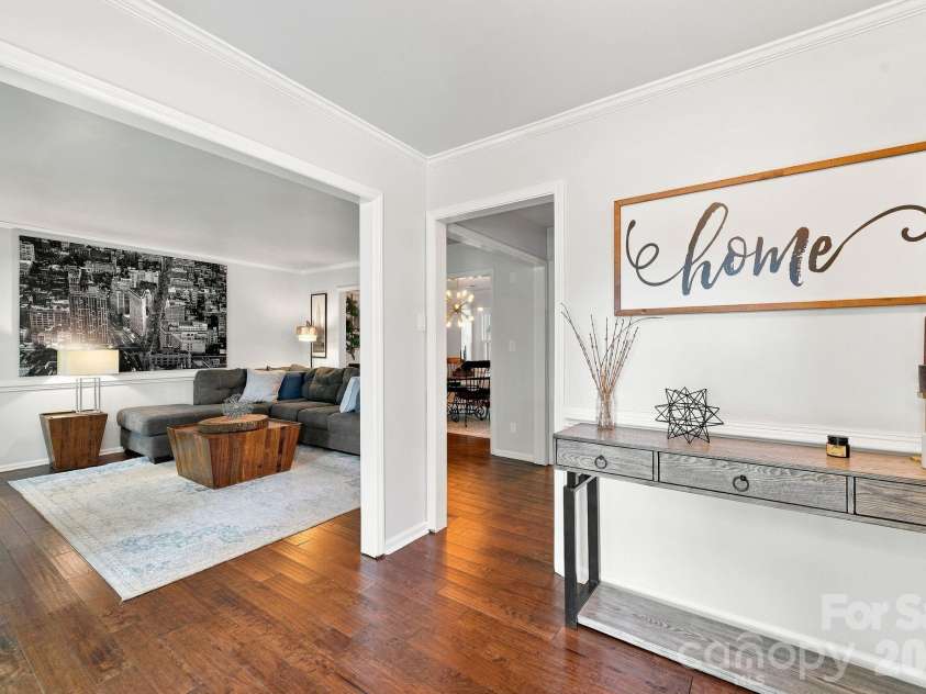 9209 Deer Spring Lane, Charlotte, NC 28210.  MLS# CAR4414552, YatesRealty ID 45871. 
