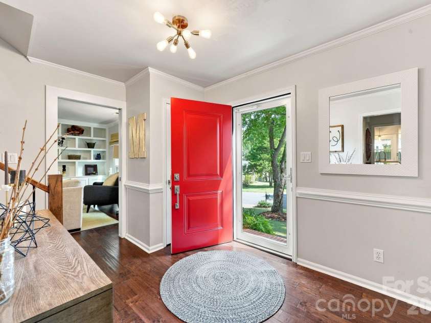 9209 Deer Spring Lane, Charlotte, NC 28210.  MLS# CAR4414552, YatesRealty ID 45871. Entry