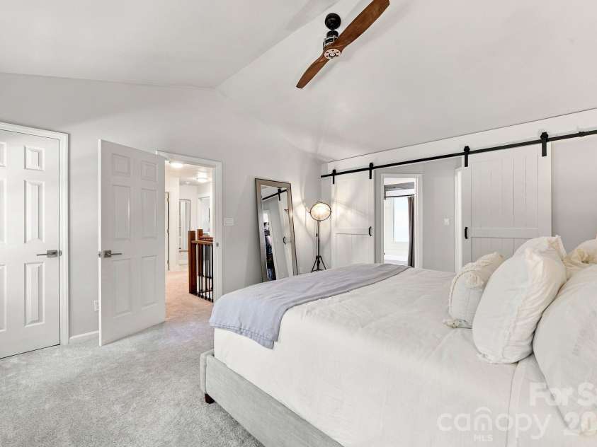 9209 Deer Spring Lane, Charlotte, NC 28210.  MLS# CAR4414552, YatesRealty ID 45871. Primary