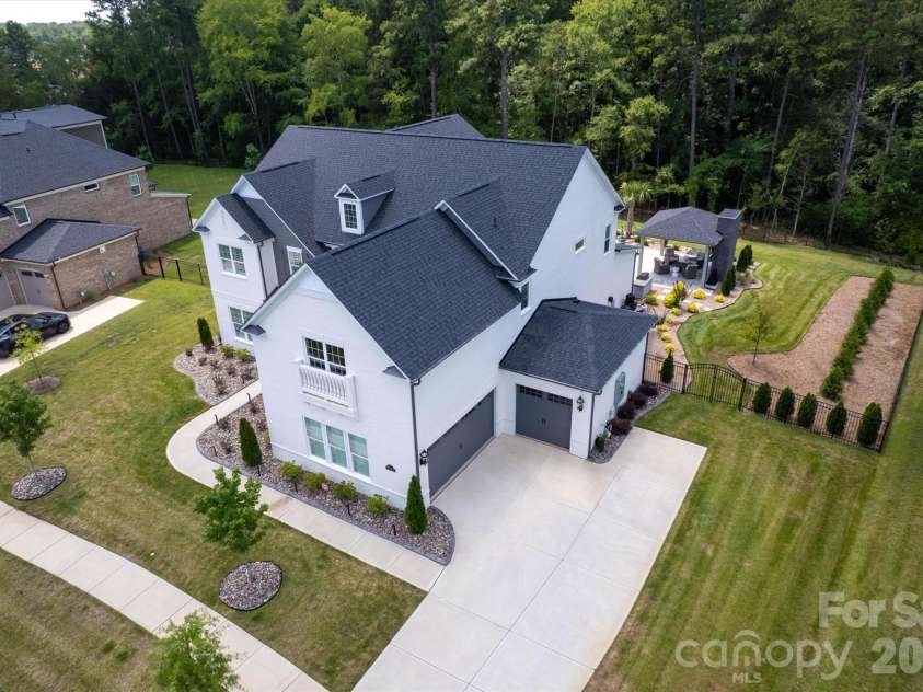 8624 Balcony Bridge Road, Huntersville, NC 28078.  MLS# CAR4414442, YatesRealty ID 45872. 