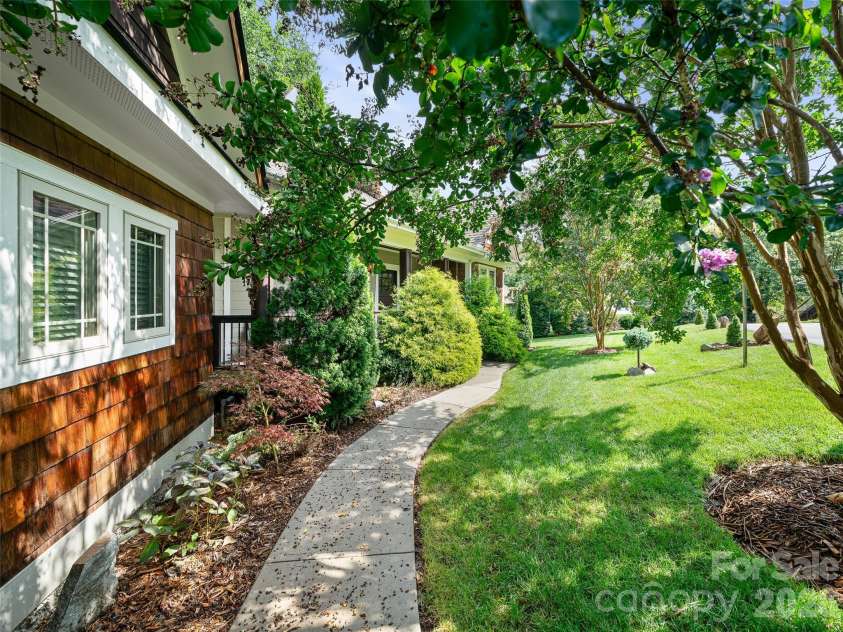 6 Oak Springs Drive, Arden, NC 28704.  MLS# CAR4414524, YatesRealty ID 45873. 