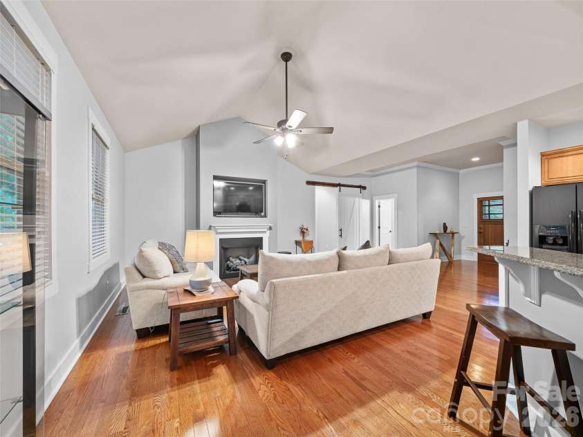 6 Oak Springs Drive, Arden, NC 28704.  MLS# CAR4414524, YatesRealty ID 45873. 