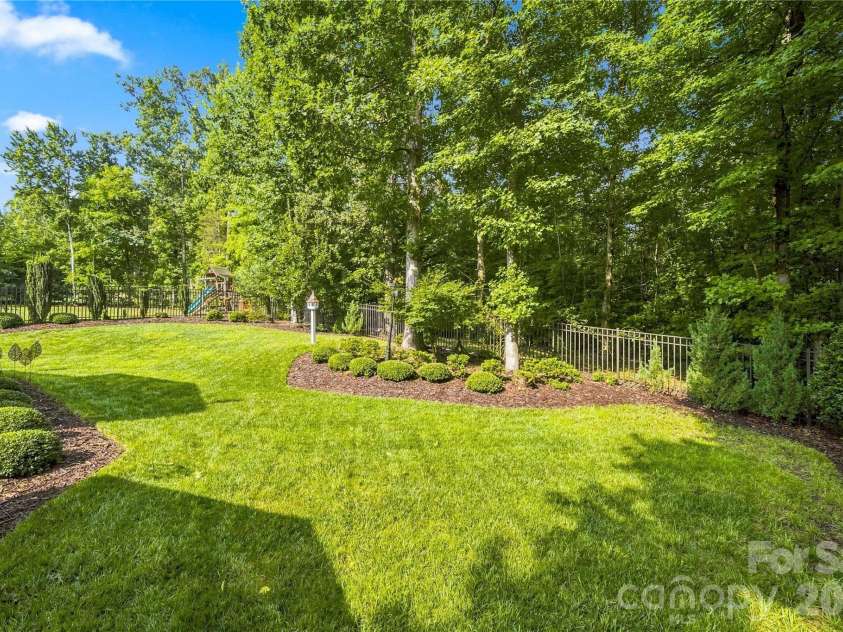 2455 Shiny Leaf Drive, Denver, NC 28037.  MLS# CAR4414414, YatesRealty ID 45874. 