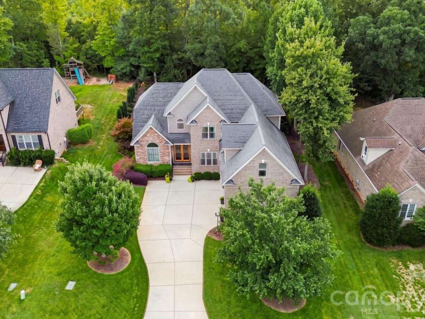2455 Shiny Leaf Drive, Denver, NC 28037.  MLS# CAR4414414, YatesRealty ID 45874. 