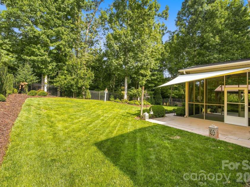 2455 Shiny Leaf Drive, Denver, NC 28037.  MLS# CAR4414414, YatesRealty ID 45874. 