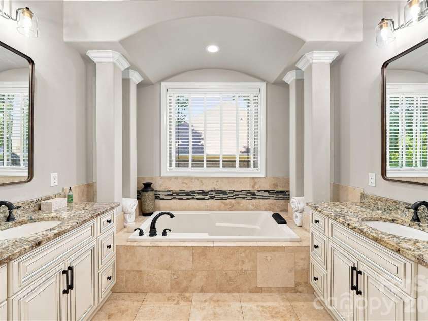 2455 Shiny Leaf Drive, Denver, NC 28037.  MLS# CAR4414414, YatesRealty ID 45874. 