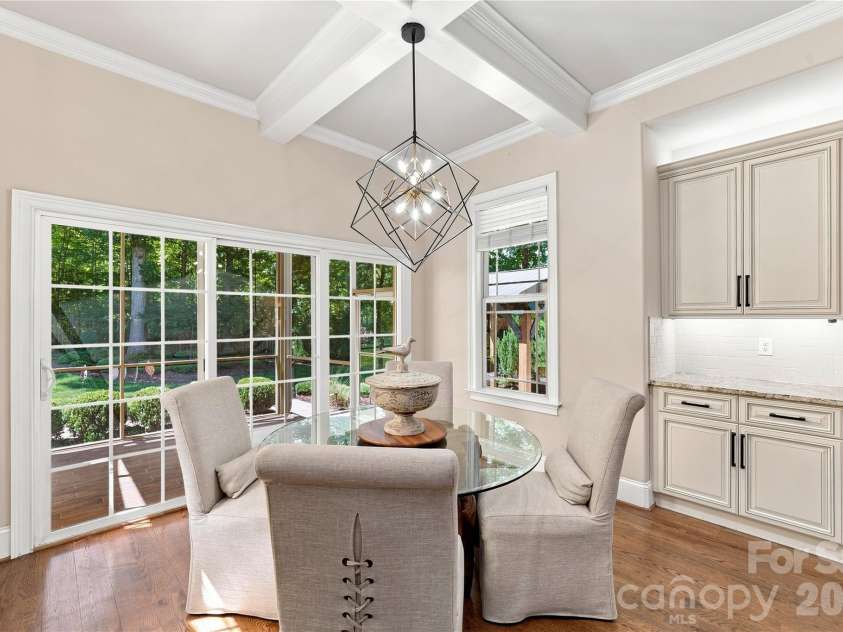 2455 Shiny Leaf Drive, Denver, NC 28037.  MLS# CAR4414414, YatesRealty ID 45874. Eat-in Kitchen