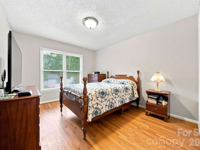 3933 MATTINGLY Drive, Hickory, NC 28602.  MLS# CAR4414536, YatesRealty ID 45875. 3RD BEDROOM WITH WOOD FLOORS AND SPACIOUS!