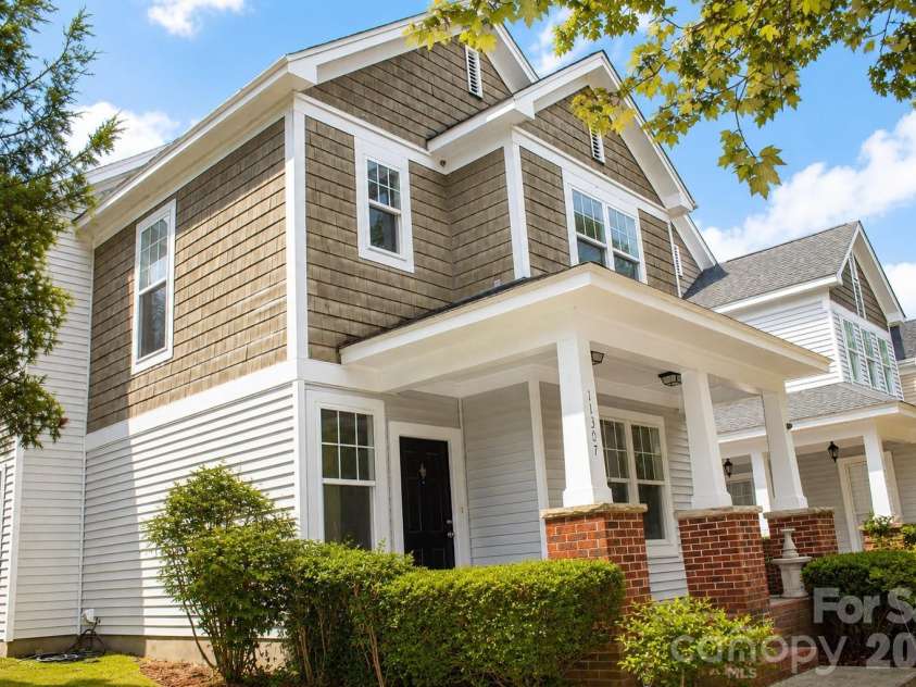 11307 Deer Ridge Lane, Charlotte, NC 28277.  MLS# CAR4414303, YatesRealty ID 45876. 