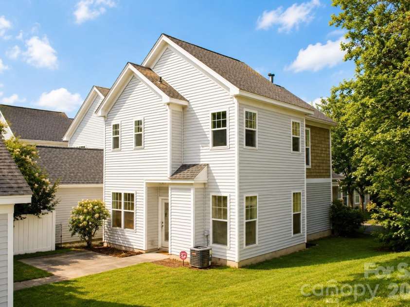 11307 Deer Ridge Lane, Charlotte, NC 28277.  MLS# CAR4414303, YatesRealty ID 45876. 
