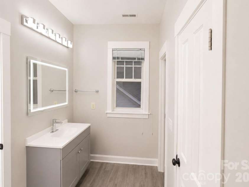 11307 Deer Ridge Lane, Charlotte, NC 28277.  MLS# CAR4414303, YatesRealty ID 45876. 