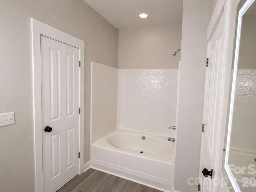 11307 Deer Ridge Lane, Charlotte, NC 28277.  MLS# CAR4414303, YatesRealty ID 45876. 