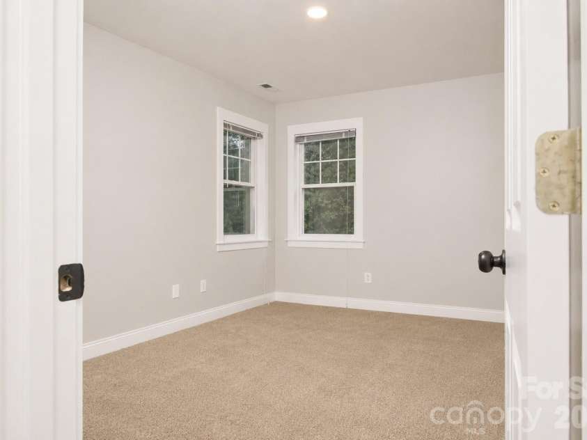11307 Deer Ridge Lane, Charlotte, NC 28277.  MLS# CAR4414303, YatesRealty ID 45876. 