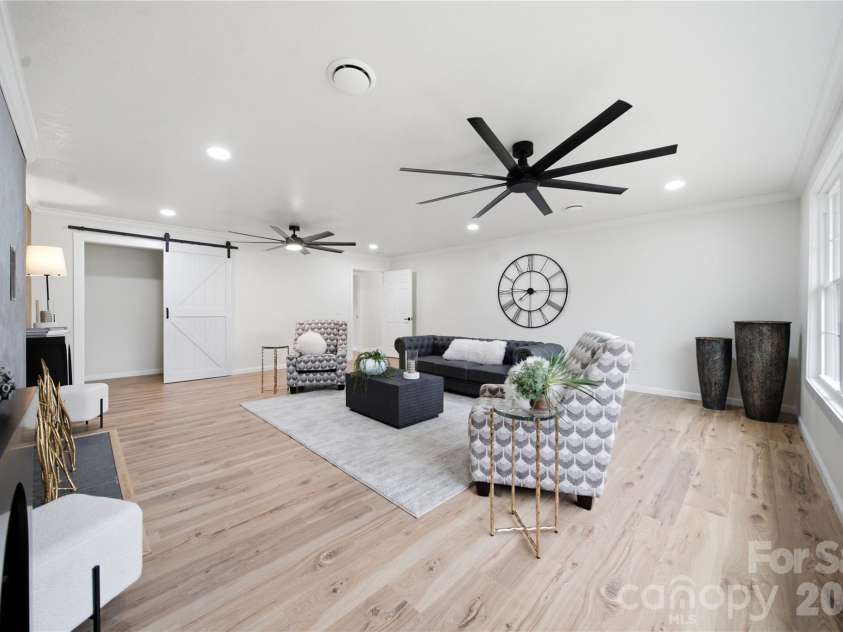 109 Wessinger Drive, Lexington, SC 29072.  MLS# CAR4414383, YatesRealty ID 45877. 