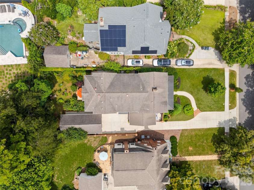 1620 Biltmore Drive, Charlotte, NC 28207.  MLS# CAR4414269, YatesRealty ID 45879. 1620 Biltmore Drive
