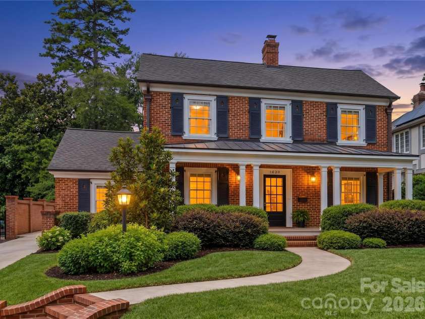 1620 Biltmore Drive, Charlotte, NC 28207.  MLS# CAR4414269, YatesRealty ID 45879. 1620 Biltmore Drive